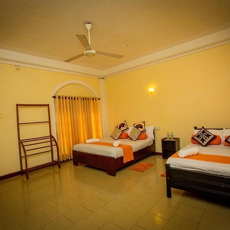 Sunbloom Inn Kandy Buitenkant foto