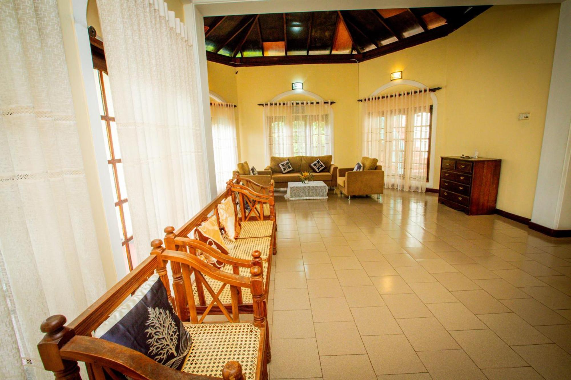 Sunbloom Inn Kandy Buitenkant foto