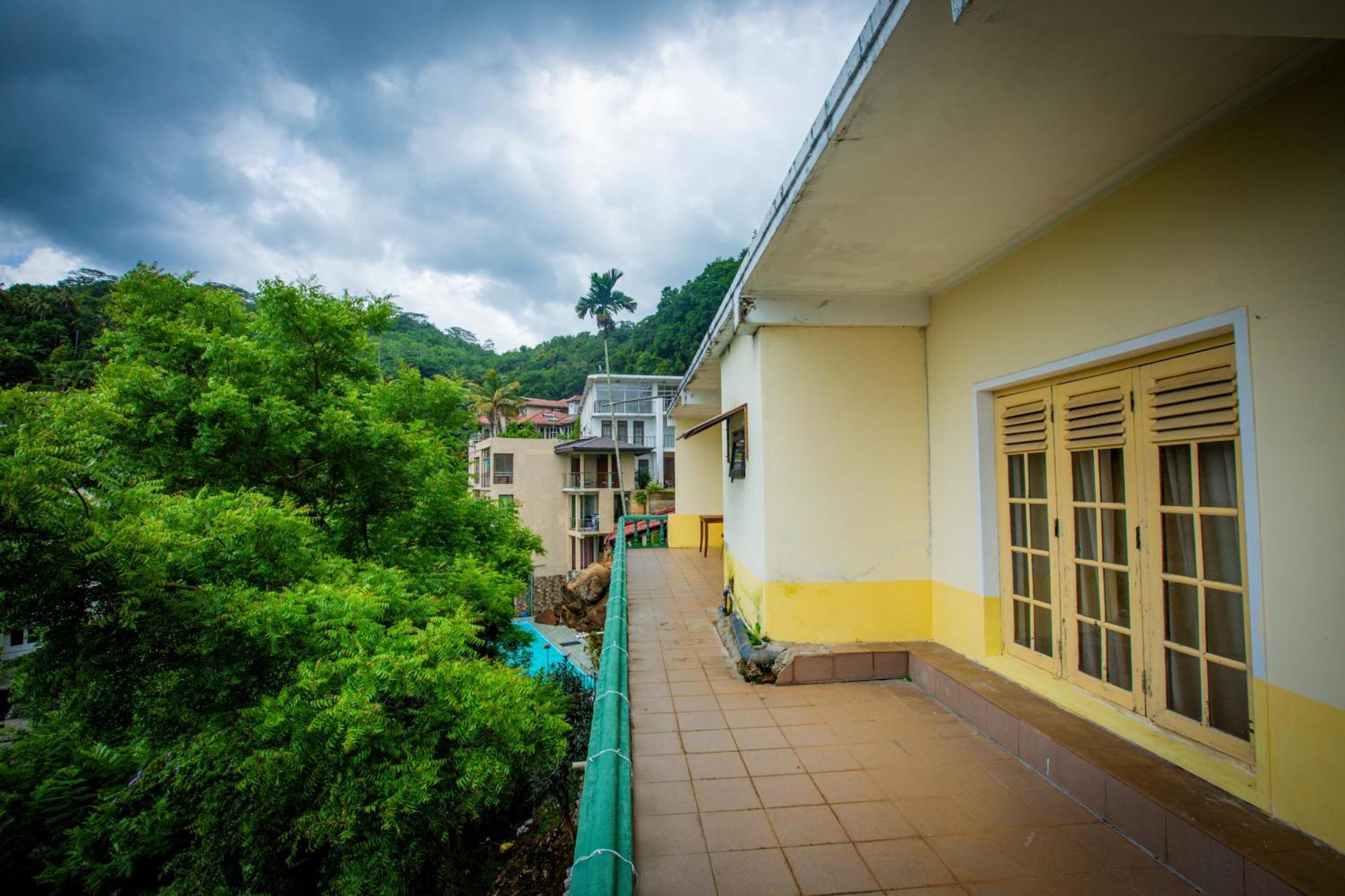 Sunbloom Inn Kandy Buitenkant foto