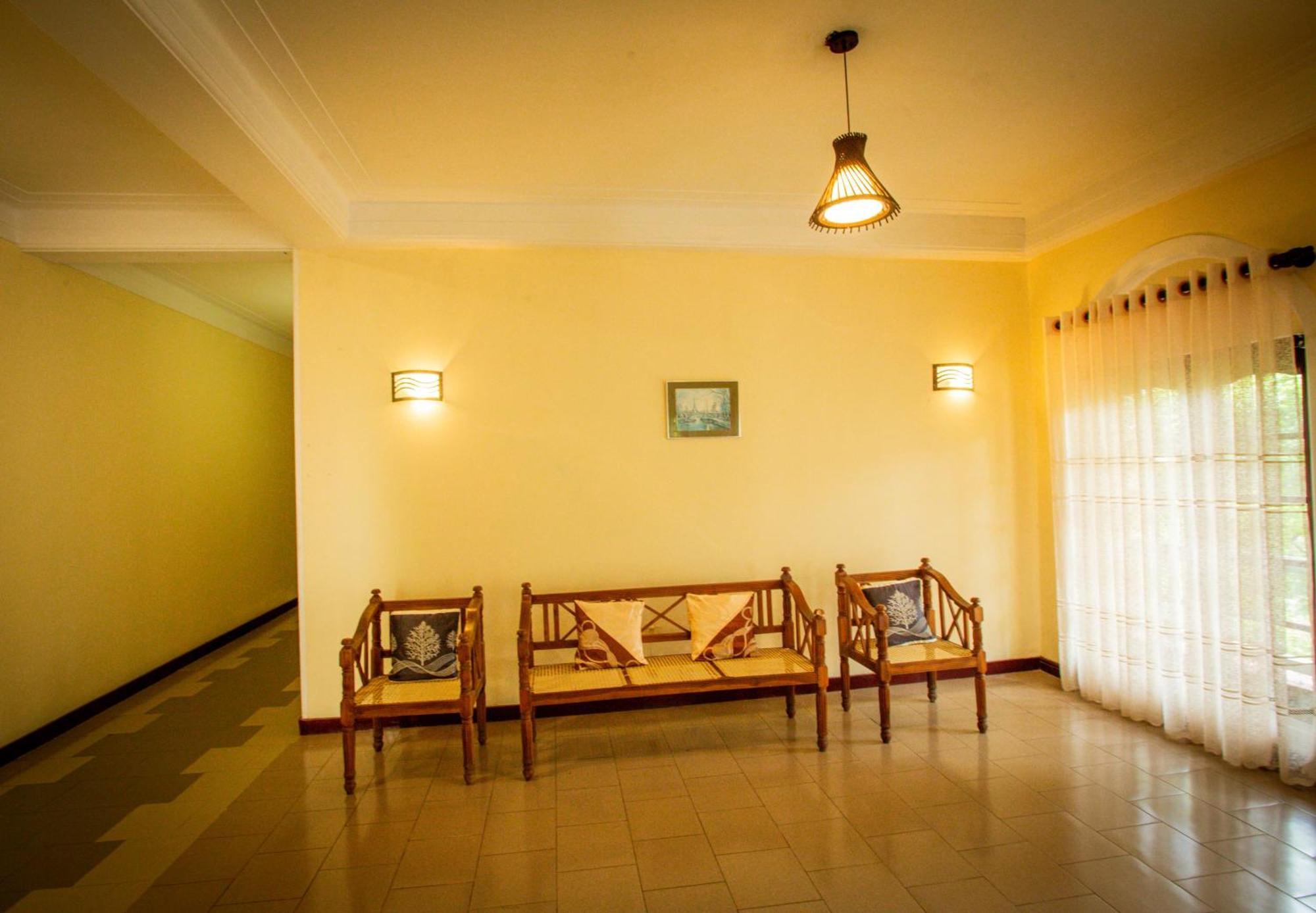Sunbloom Inn Kandy Buitenkant foto