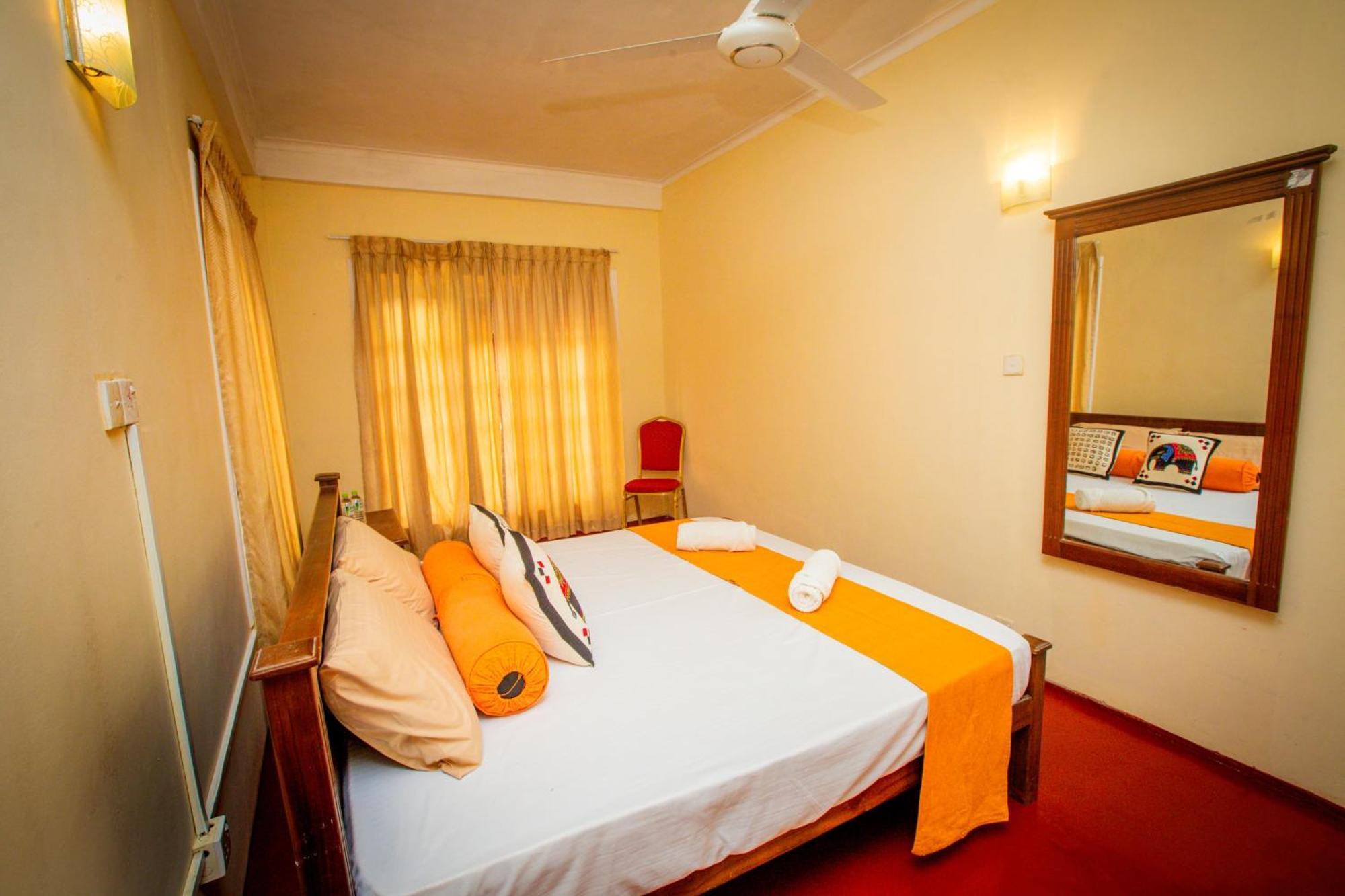 Sunbloom Inn Kandy Buitenkant foto