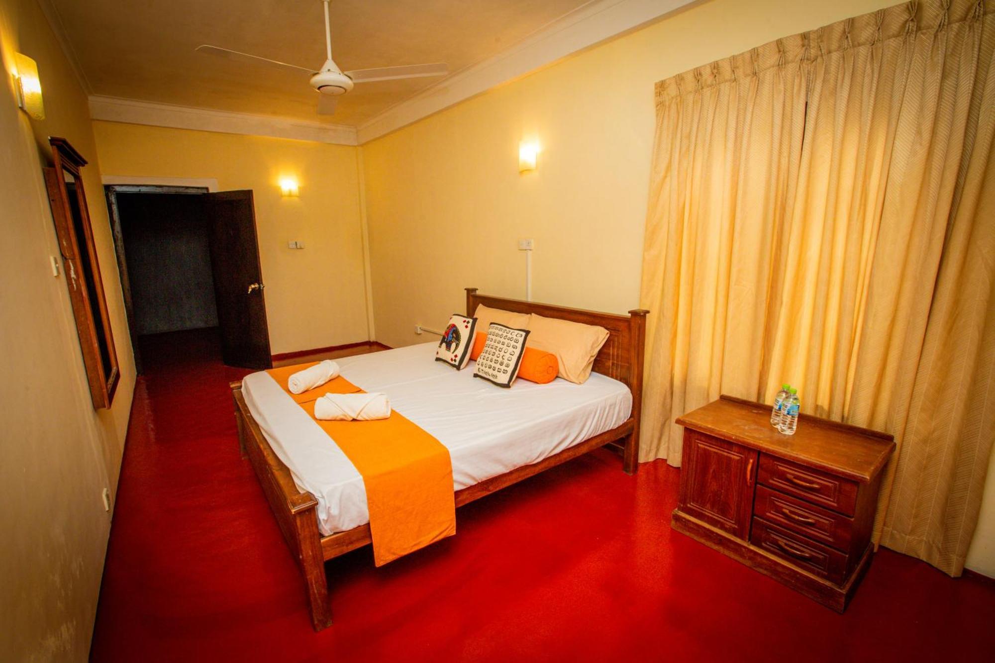 Sunbloom Inn Kandy Buitenkant foto