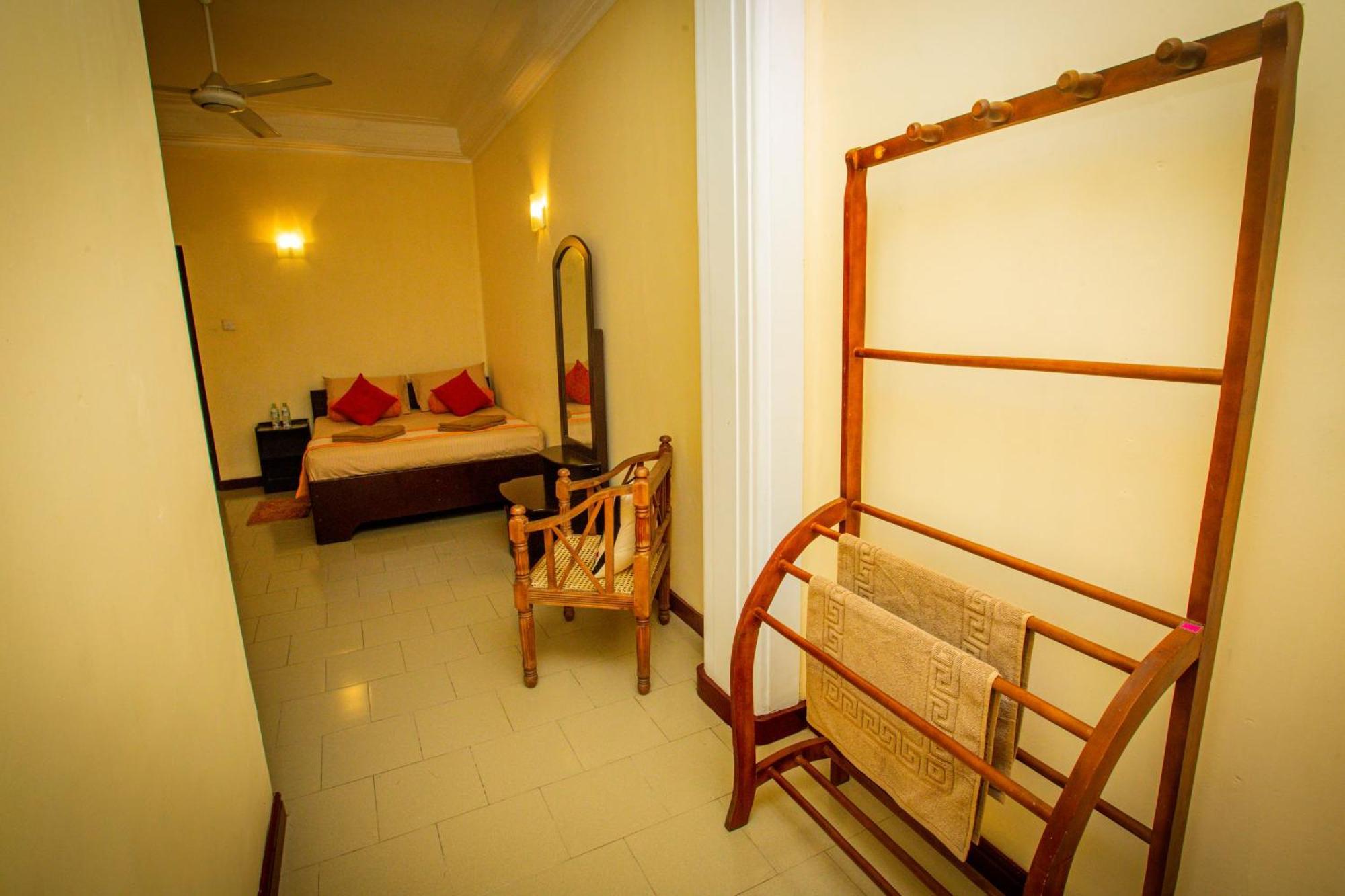 Sunbloom Inn Kandy Buitenkant foto