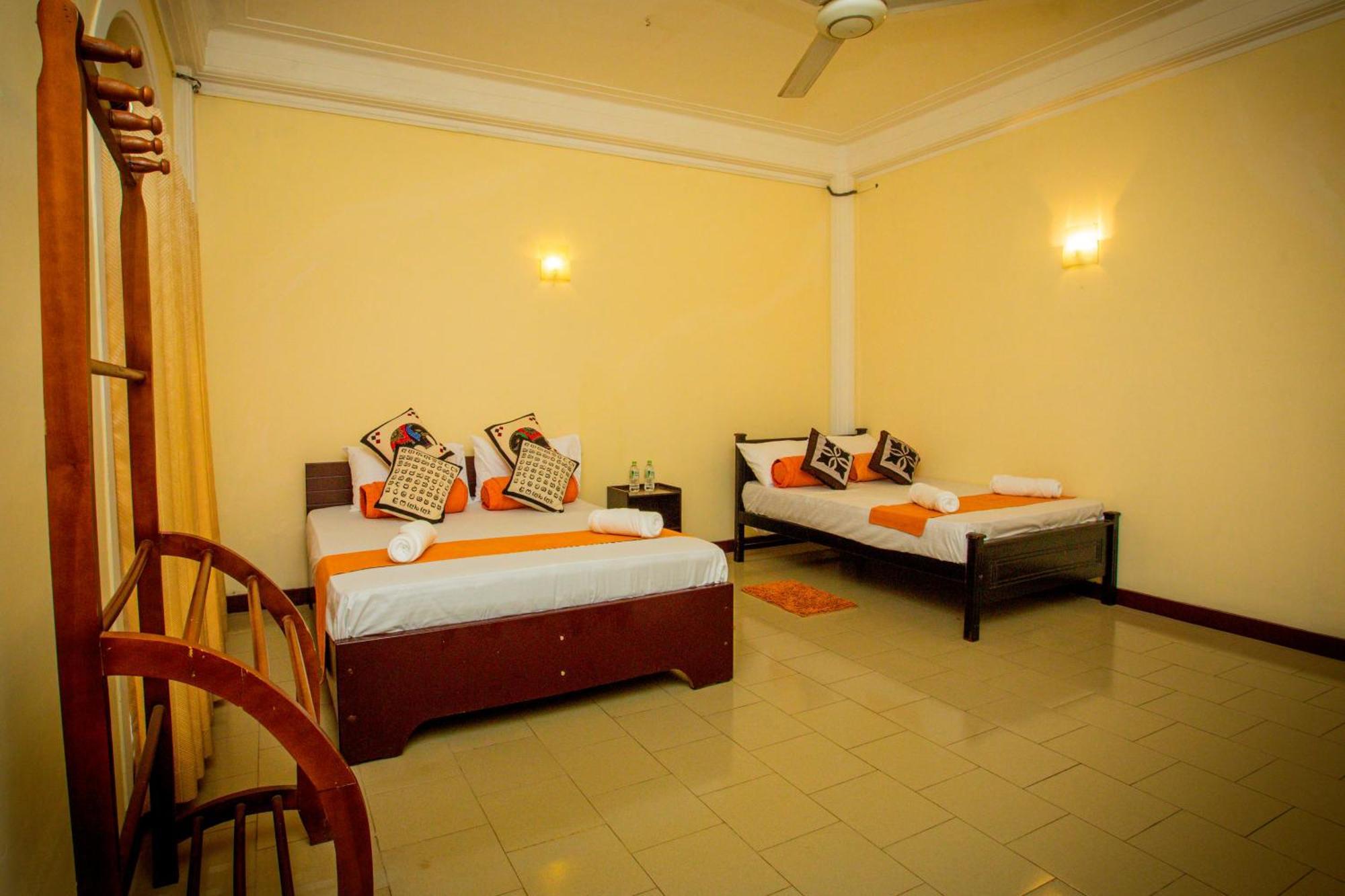 Sunbloom Inn Kandy Buitenkant foto