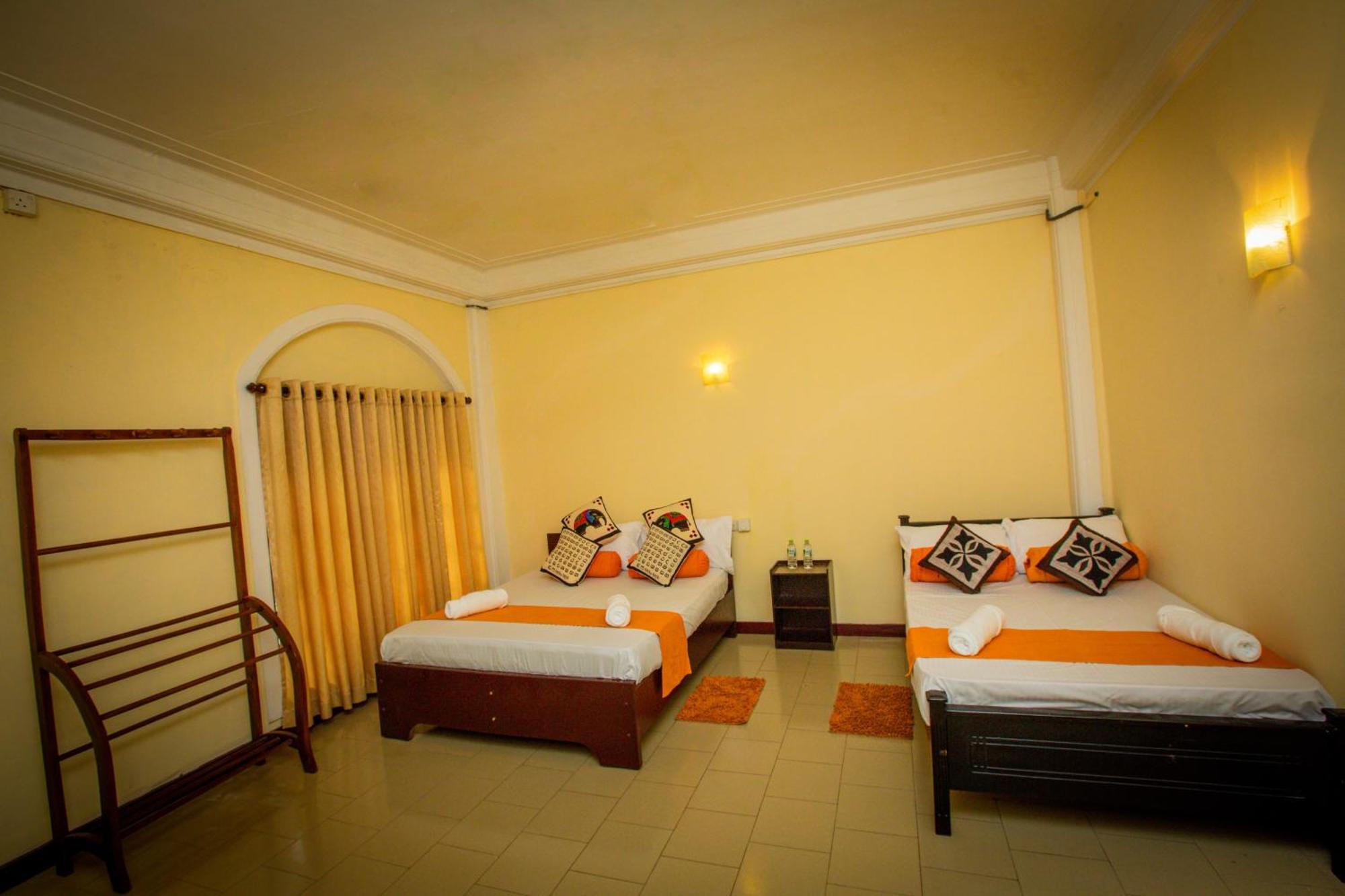 Sunbloom Inn Kandy Buitenkant foto