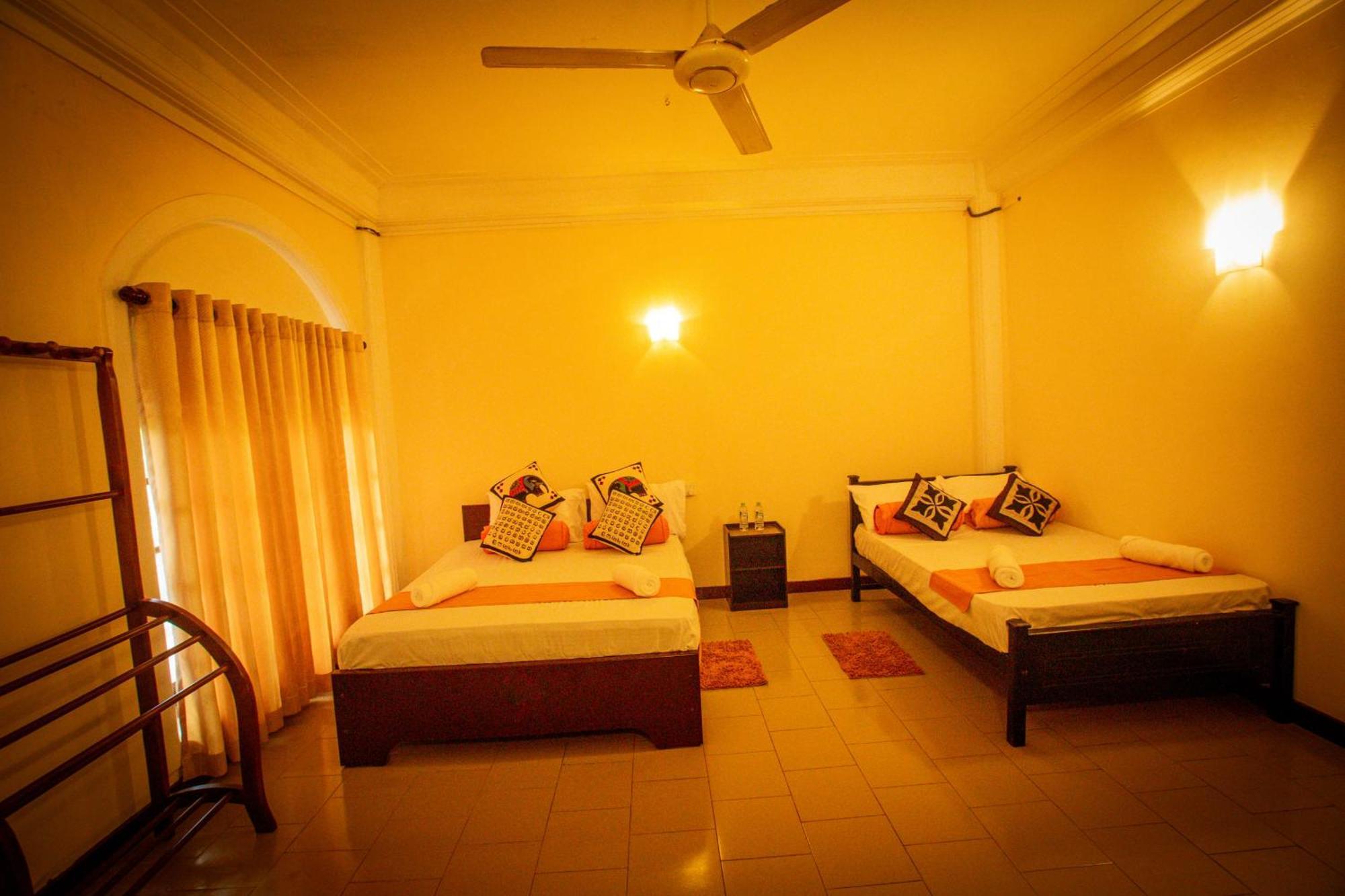 Sunbloom Inn Kandy Buitenkant foto